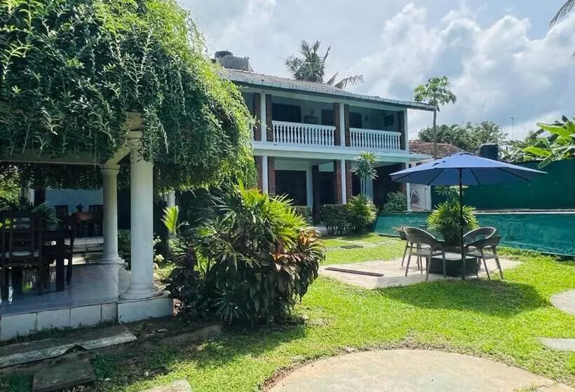 بنسيون Little Paradise