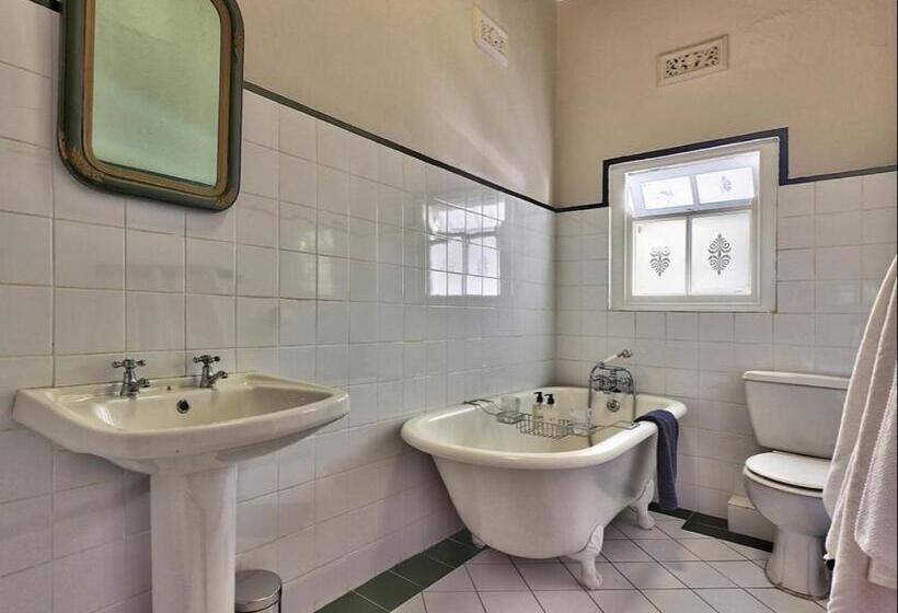 פנסיון The Cape Colonial Guest House