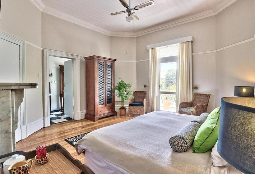 פנסיון The Cape Colonial Guest House