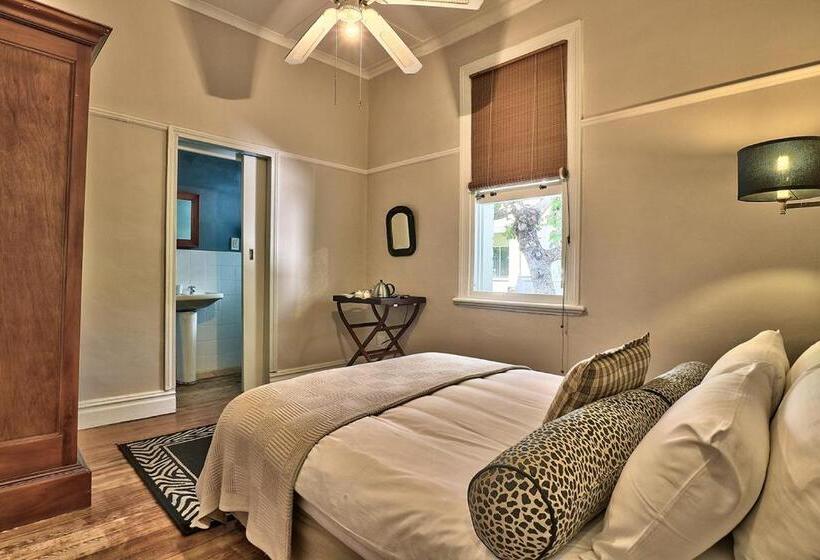 פנסיון The Cape Colonial Guest House