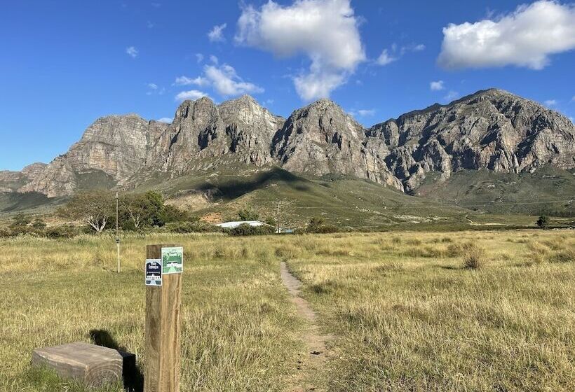 مبيت وإفطار Banhoek Corner Guesthouse