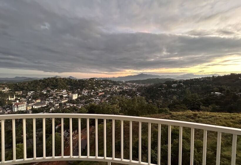 Nocleg ze śniadaniem The Summit