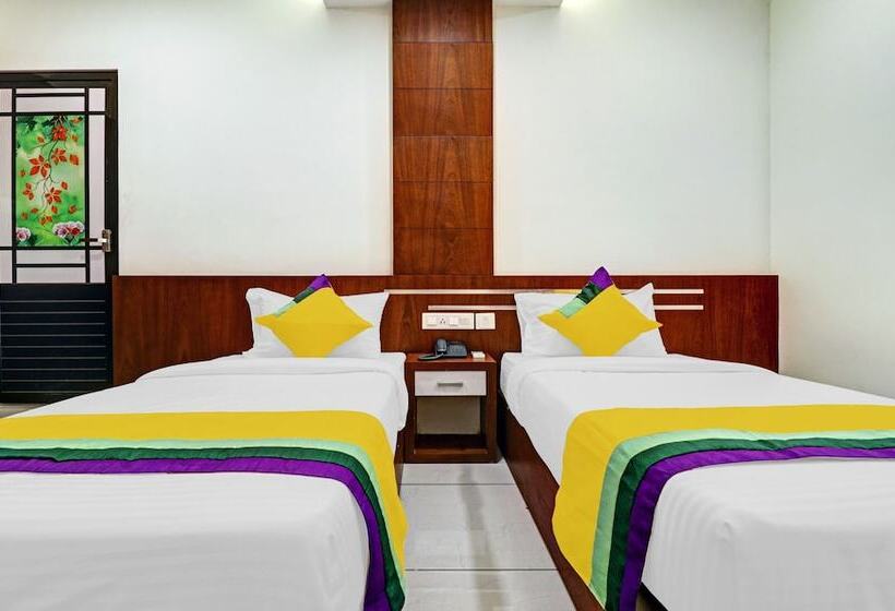 Hotel Itsy By Treebo   Fathima Palace