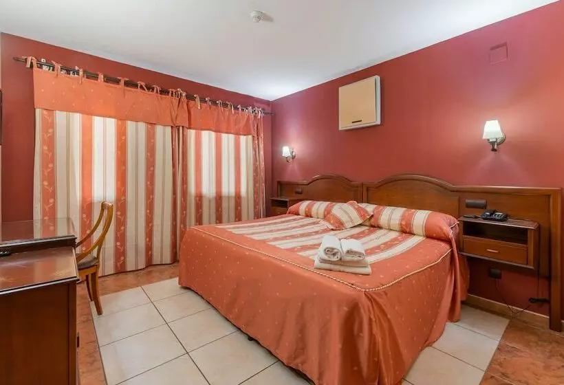 Hotelli Puerta De Javalambre