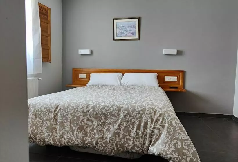 Hotelli Puerta De Javalambre