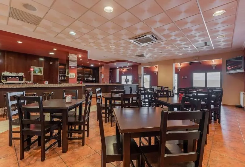 Hotelli Puerta De Javalambre