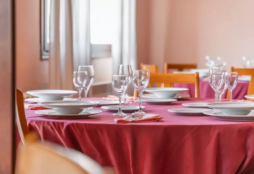 Hotelli Puerta De Javalambre