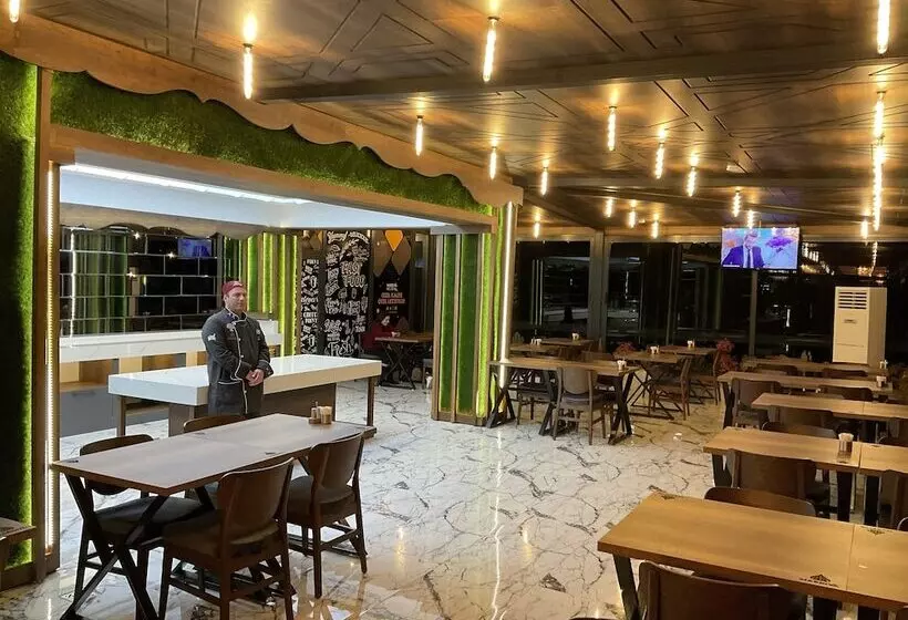 هاستل Mardiva Otel