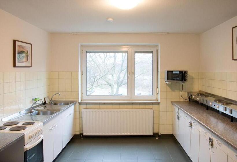 1, 2, Sleep Hostel Nürnberg Messe