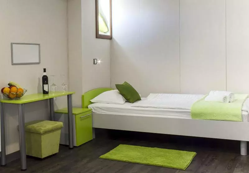 فندق صغير Botel Marina