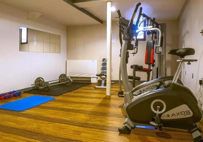 فندق صغير Botel Marina