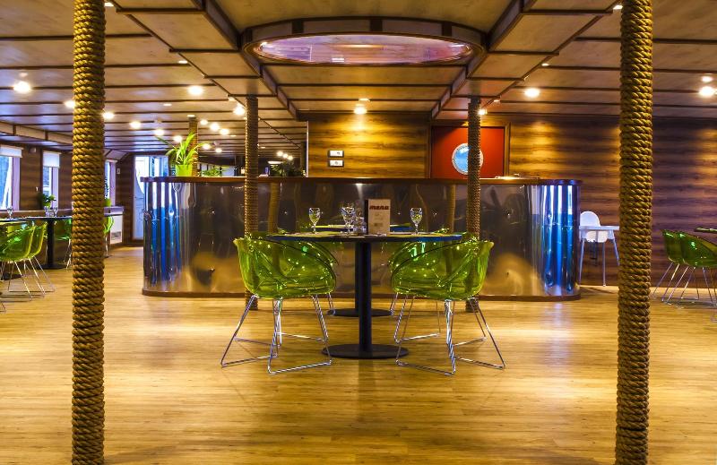 Общежитие Botel Marina