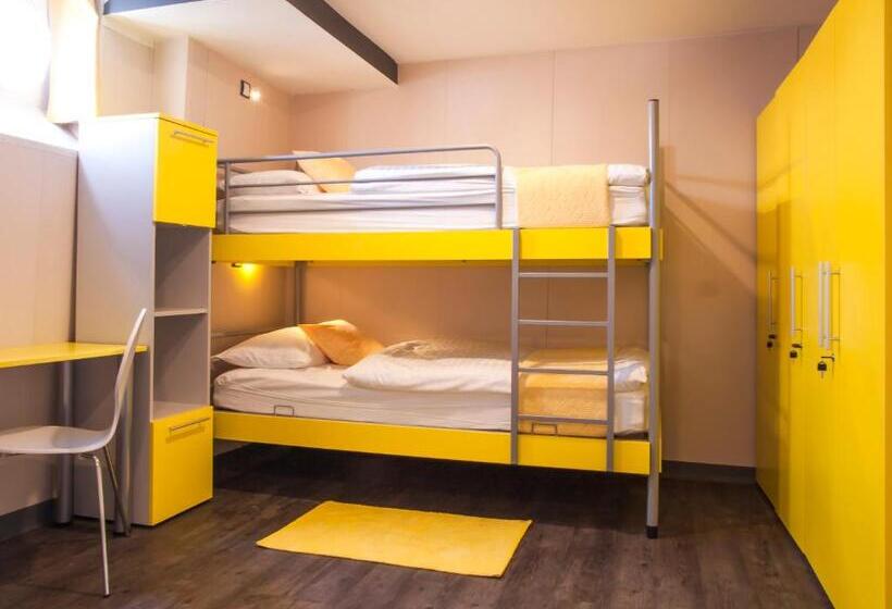 Общежитие Botel Marina