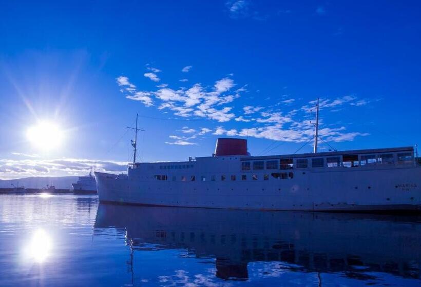 Общежитие Botel Marina