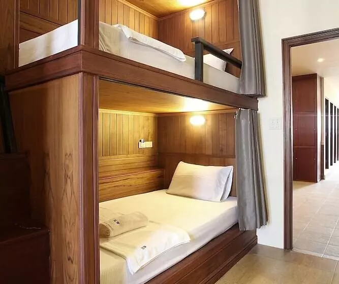 Hogwortz Hostel Krabi