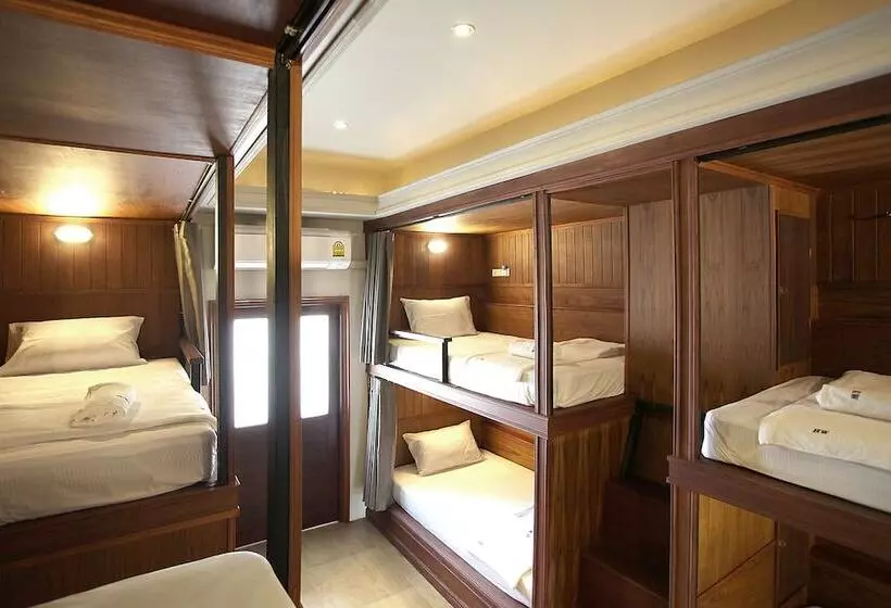 Hogwortz Hostel Krabi