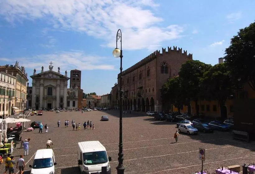 فندق A Casa Dei Gonzaga
