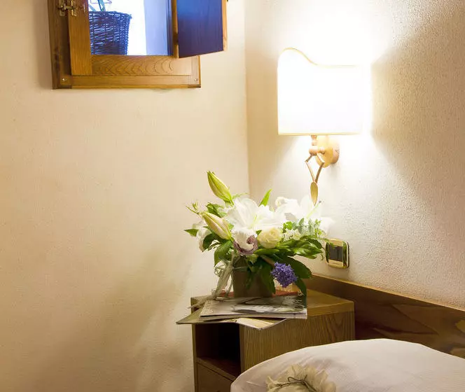 Hotelli Agriturismo Lupo Cerrino