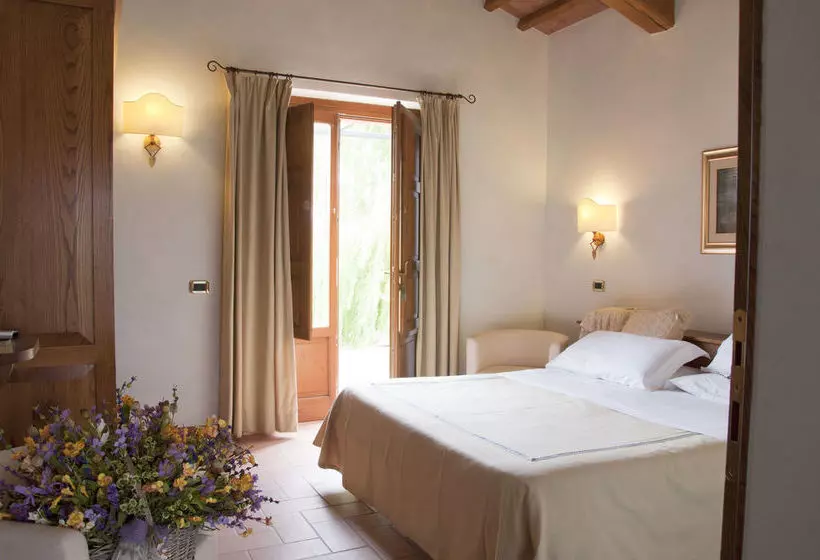 Hotelli Agriturismo Lupo Cerrino