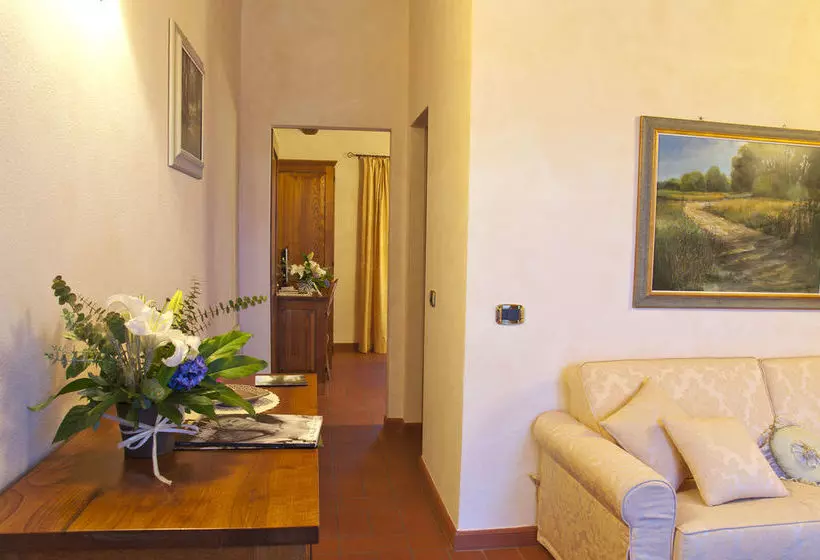 Hotelli Agriturismo Lupo Cerrino