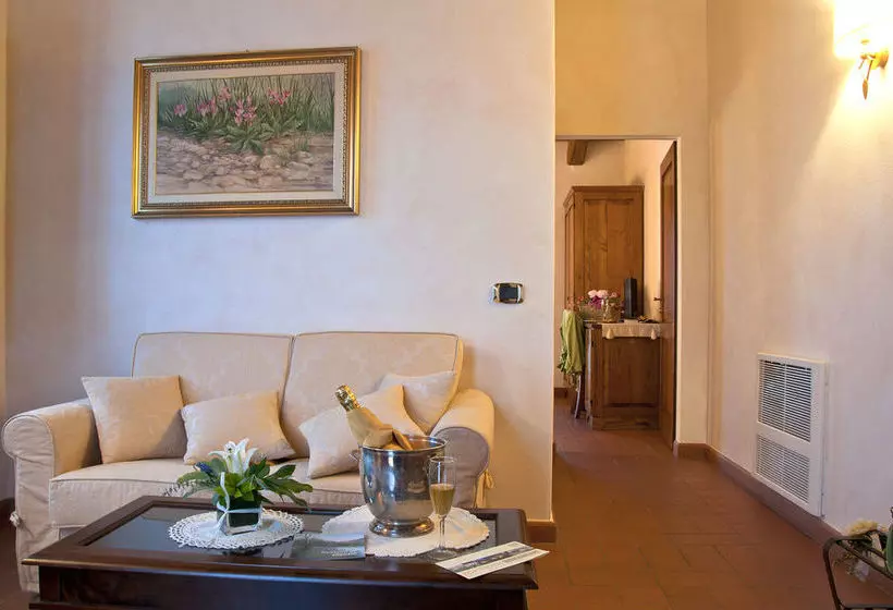 Hotelli Agriturismo Lupo Cerrino