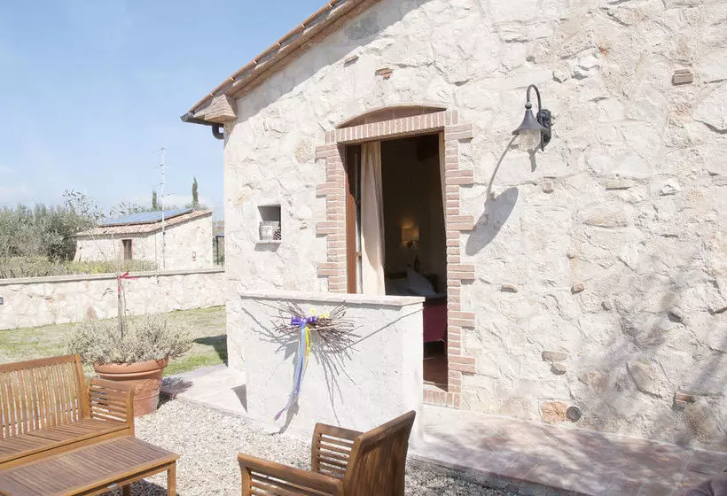 Hotelli Agriturismo Lupo Cerrino