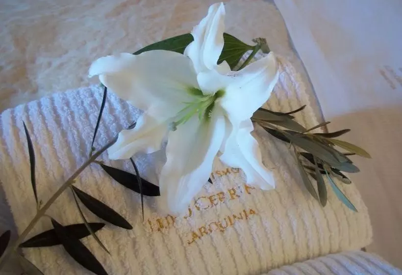 Hotelli Agriturismo Lupo Cerrino