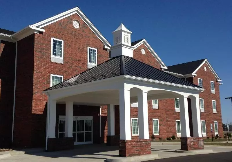 Hotelli Appomattox Inn And Suites