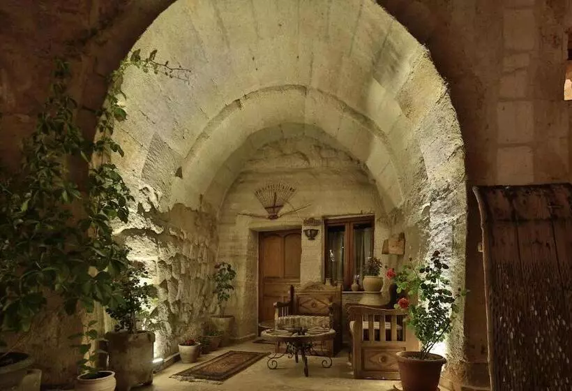 هتل Chelebi Cave Suites Plus 6 Years Old