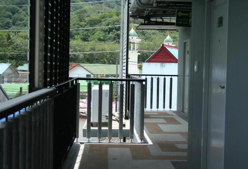 ホテル Dinar Lodge