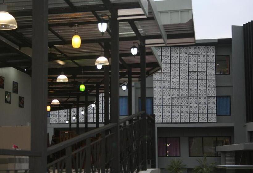 ホテル Dinar Lodge