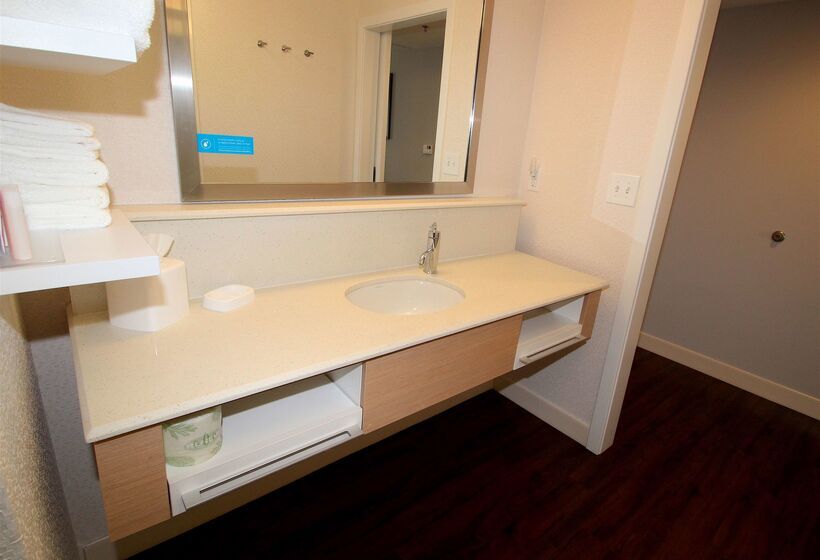 فندق Hampton Inn Suffolk