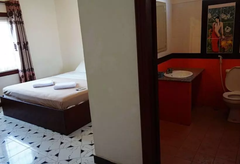 בית מלון כפרי Khamsaner