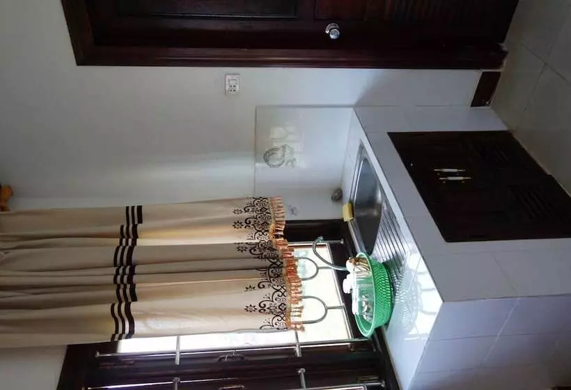 בית מלון כפרי Khamsaner