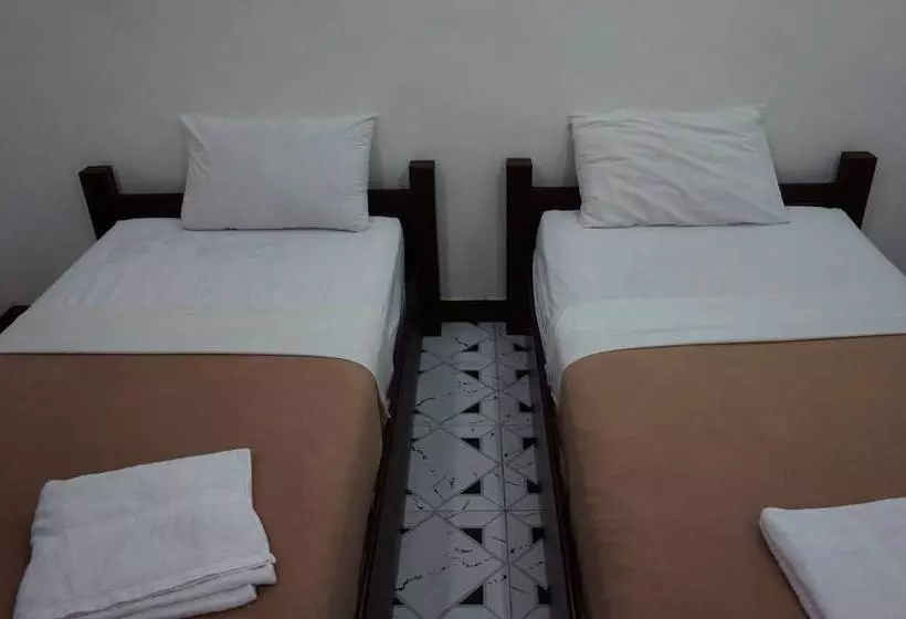 בית מלון כפרי Khamsaner