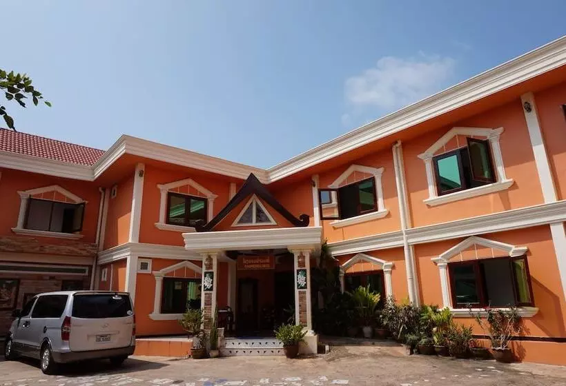 בית מלון כפרי Khamsaner