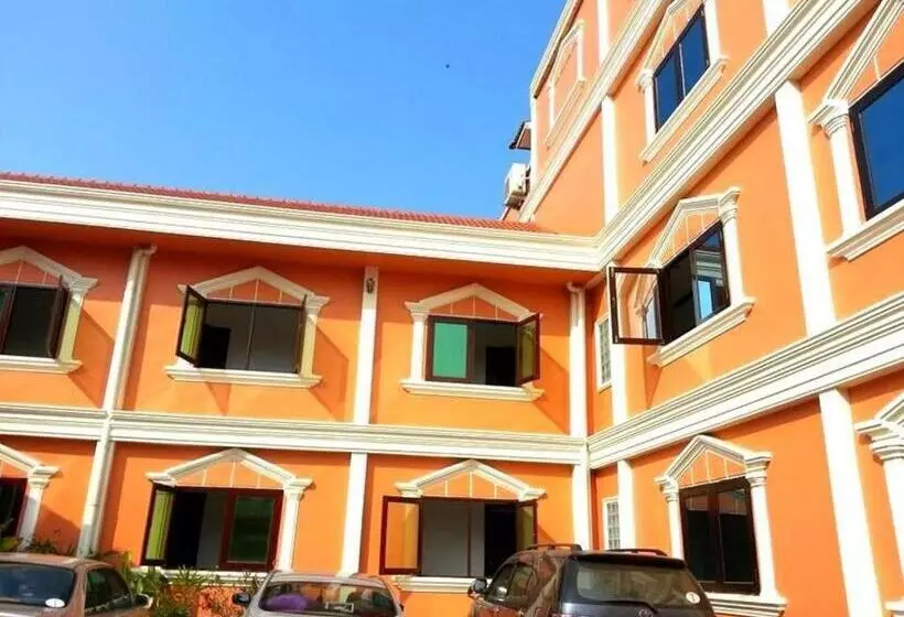 בית מלון כפרי Khamsaner