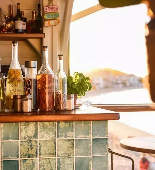 Le Temps Des Cerises Hotel Beach