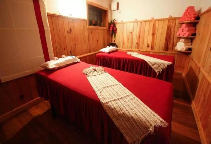 هتل Royal Kalaw Hills Resort