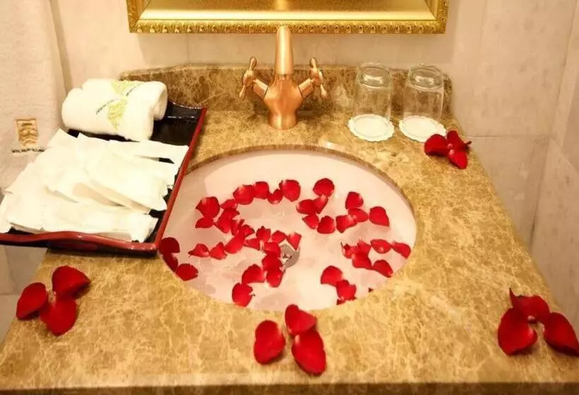 هتل Royal Kalaw Hills Resort