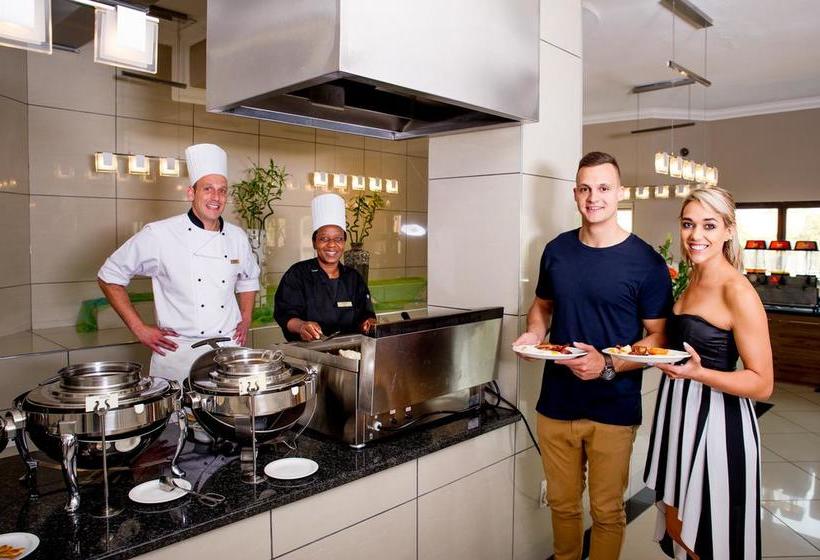 ホテル Sierra On Main