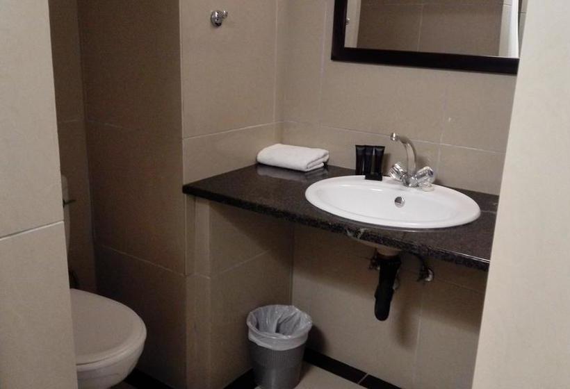 ホテル Sierra On Main