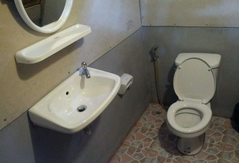 Jackie Bamboo House - Hostel