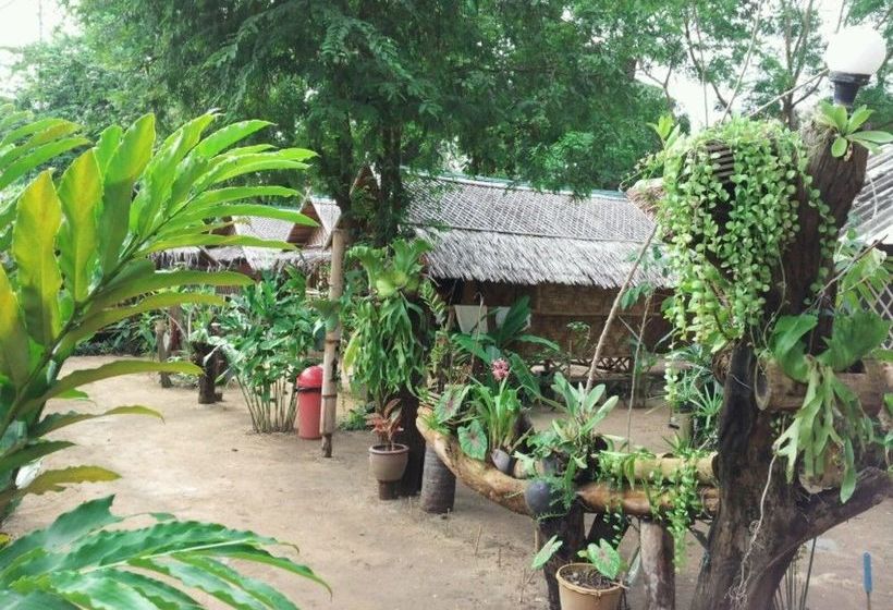 Jackie Bamboo House - Hostel