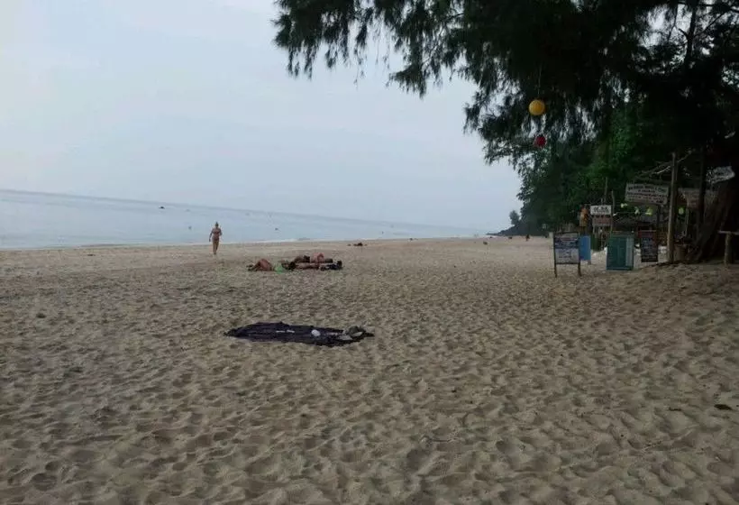 Jackie Bamboo House - Hostel