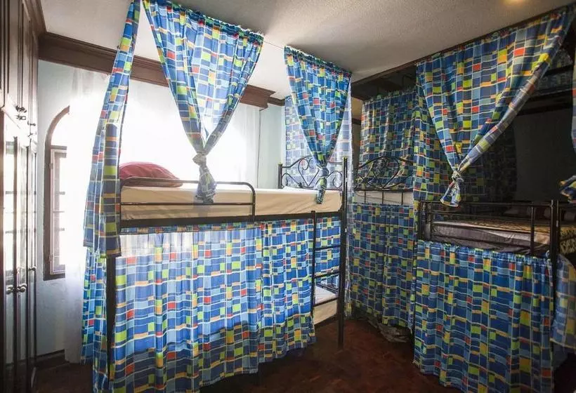 Mad Cow Hostel Silom