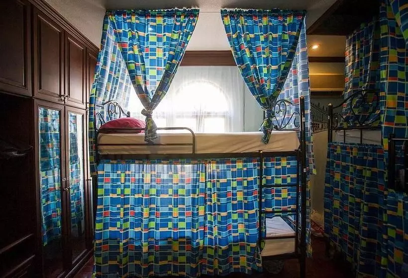 Mad Cow Hostel Silom