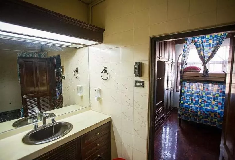 Mad Cow Hostel Silom