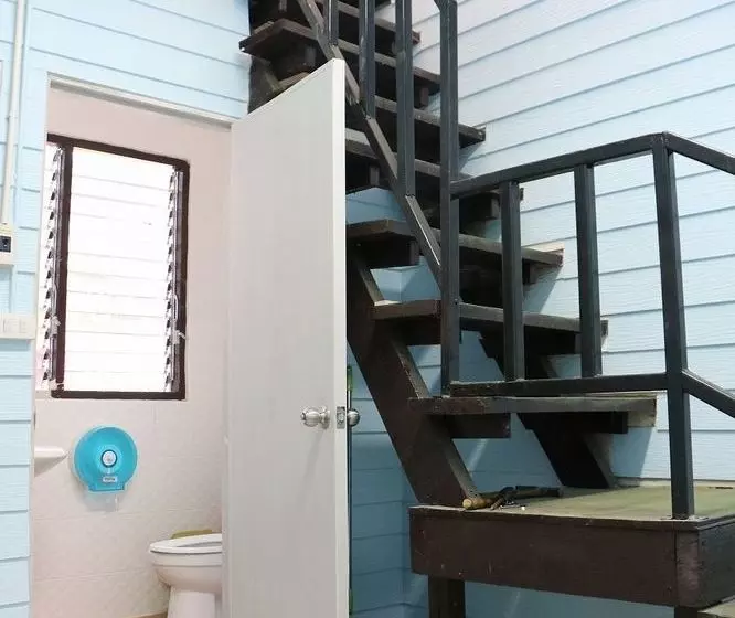 Mad Cow Hostel Silom