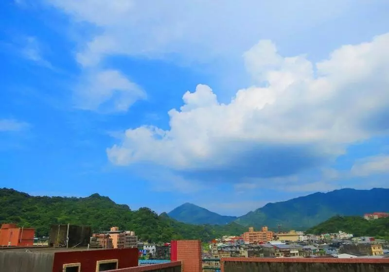 پانسیون Ez Stay Juifen